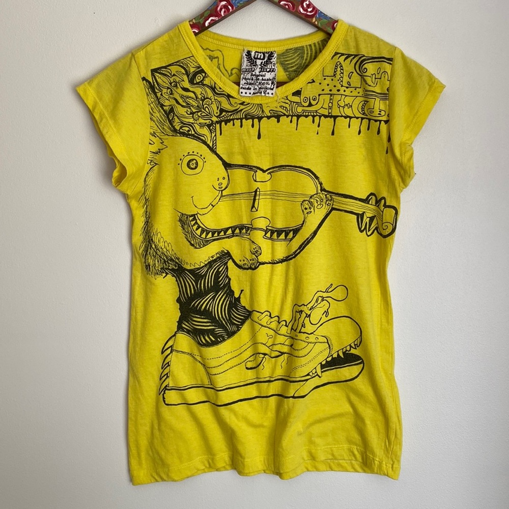 💛Unique Moon Flower yellow medium short sleeve tee.💛